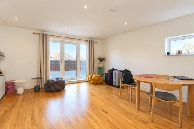 Sandringham Court, Guildford Road, Woking, Surrey, GU22 photo 4