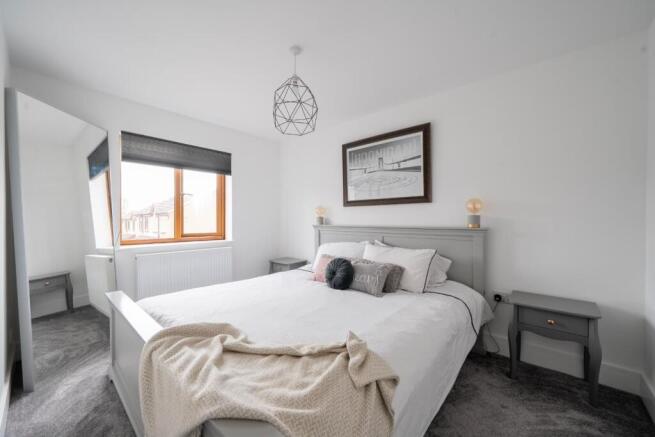 8 BEDROOM 1.jpg