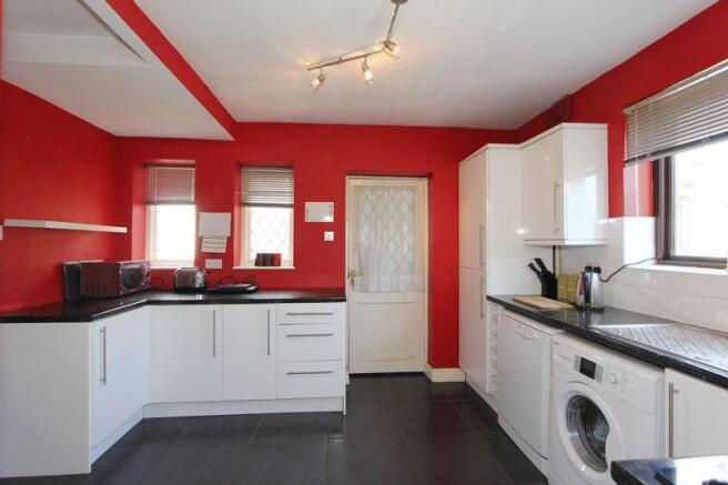 KITCHEN 2