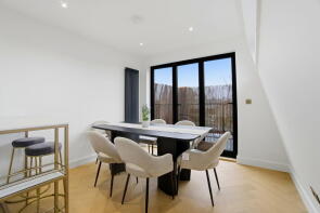 12, Glenroy Street, London W12 0HF