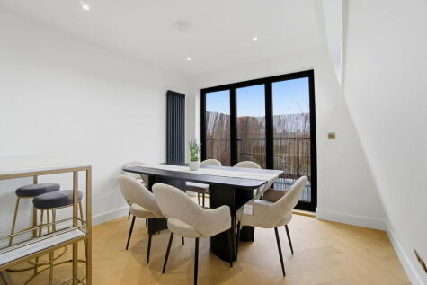 Glenroy Street, Shepherd's Bush, W12