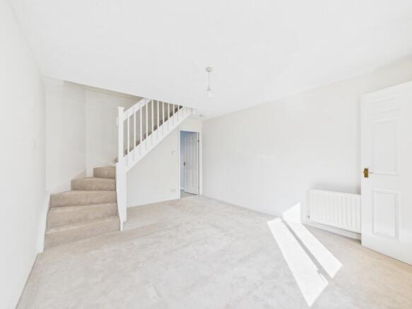 CAM04018G0-PR0456-STILL005