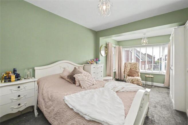 5 bed Semi-Detached for sale Image 5