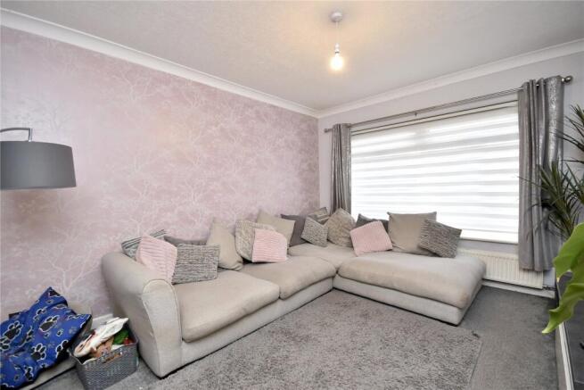 3 bed Semi-Detached for sale Image 6