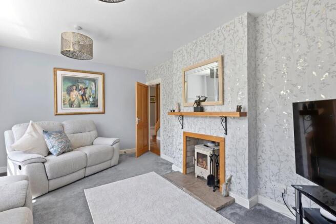 4 bed Detached for sale Image 5
