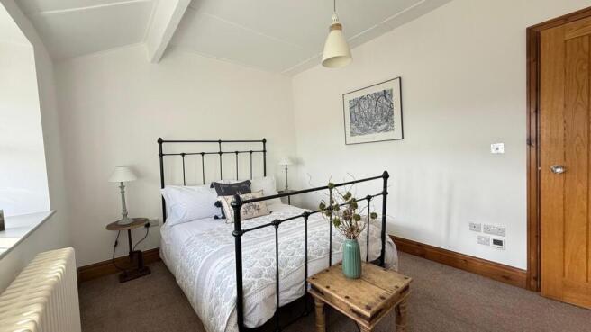 2 bed Terraced for sale Image 12