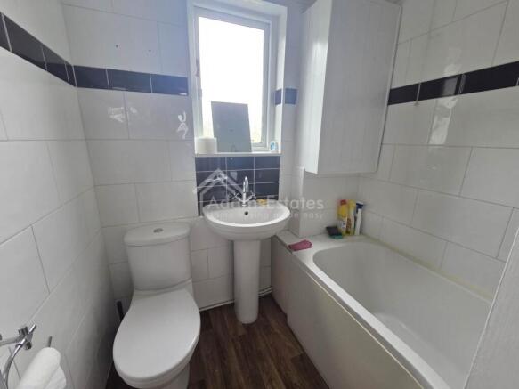 2 bed Semi-Detached to rent Image 10