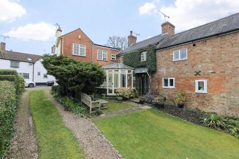 South Close, Arnesby, LE8