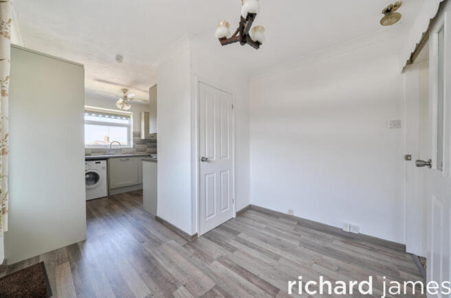 Kennet Road, Wroughton, Swindon, SN4 photo 4