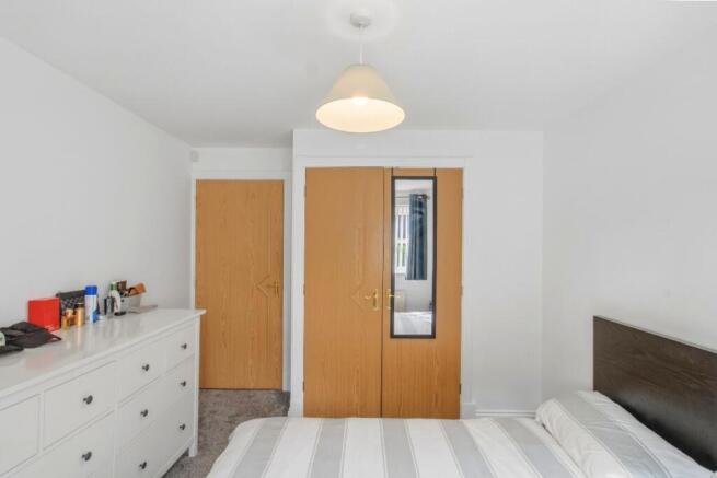 2 bed Apartment for sale Image 11