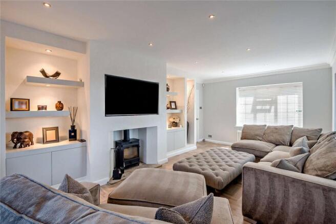 6 bed Detached for sale Image 7