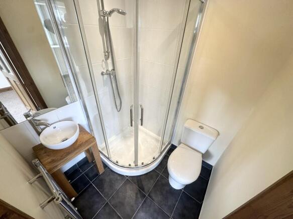 3 bed Detached to rent Image 5