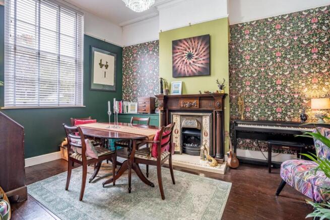 4 bed Terraced for sale Image 6