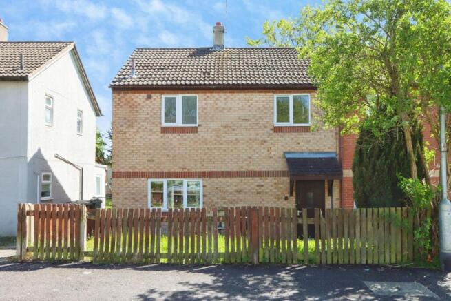 3 bed Semi-Detached for sale Image 11