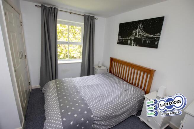 2 bed Flat to rent Image 7