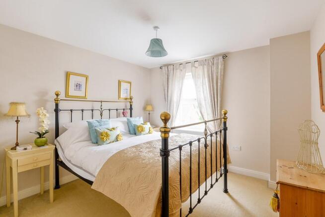 Bedroom 2 (Double)