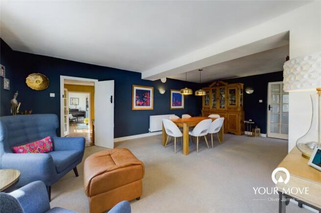 Vast Open Plan Sitti