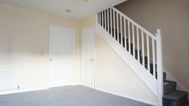 2 bed Semi-Detached to rent Image 4