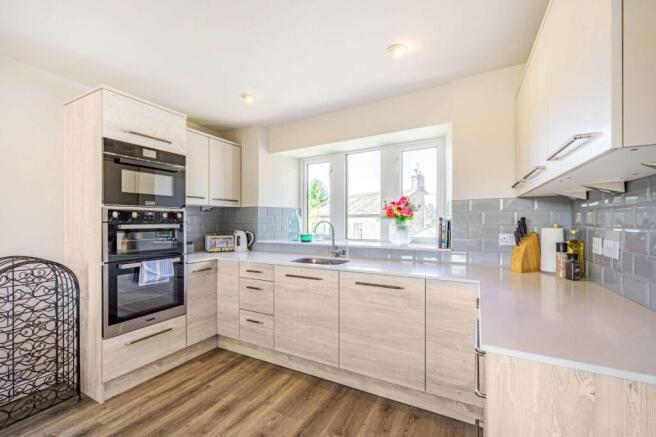 4 bed Detached for sale Image 6