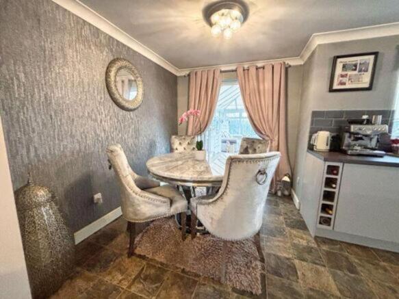 Bridgend, CF31 photo 4