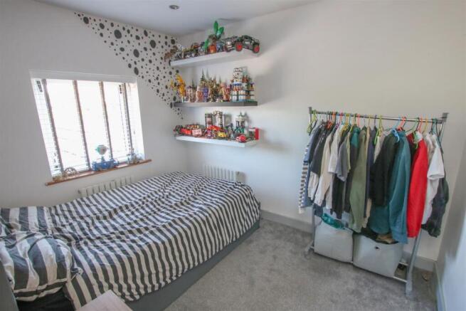BEDROOM 2