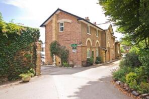 4, The Stables, Dog Kennel Lane, Rickmansworth WD3 5EL