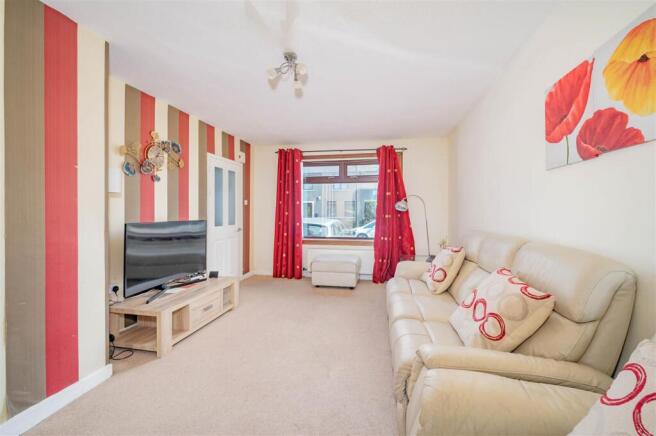 6 Ballindean Place Dundee-3.JPG