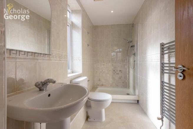 Britannic Park 101 ensuite.jpg