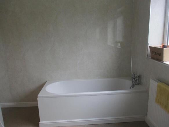 a-gospelhall36.bath5.JPG