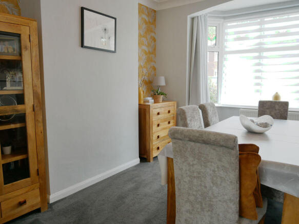 17 Highcrest Avenue, Cheadle photo 4