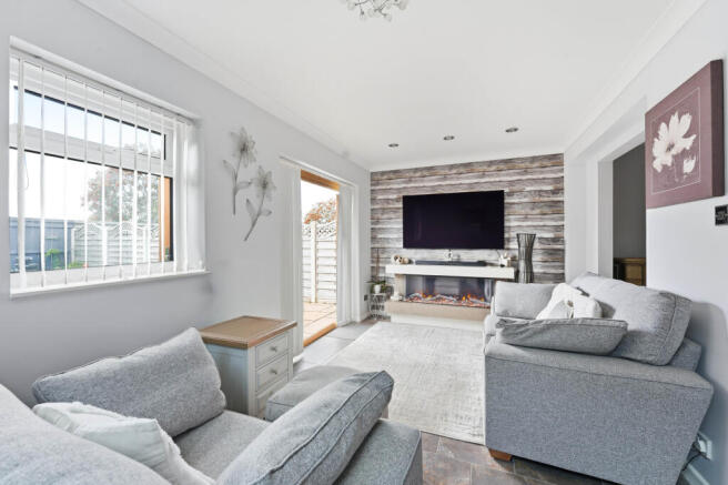 4 bed Detached for sale Image 9