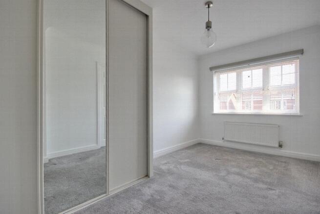 3 bed House to rent Image 8