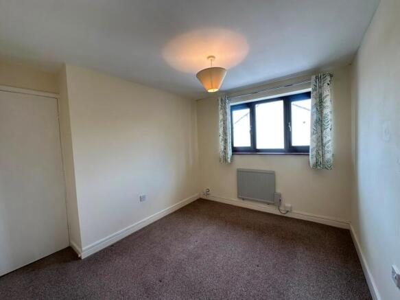 2 bed Flat to rent Image 5