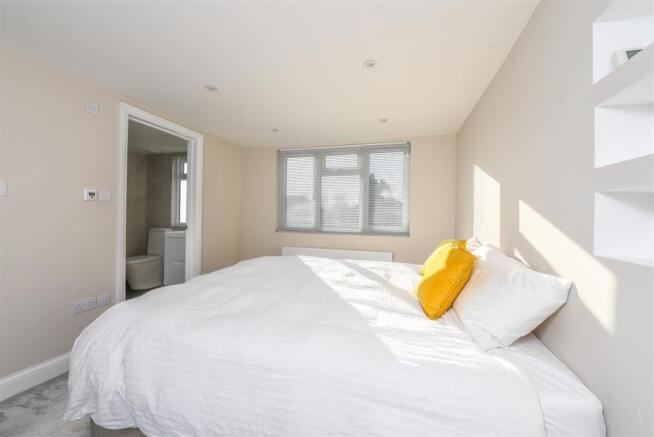 Bedroom and en-suite.jpg