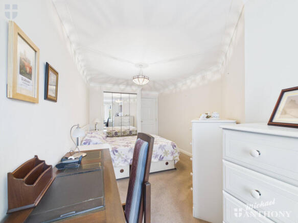 CAM03218G0-PR0967-STILL002