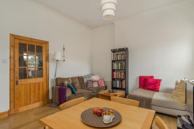 Sitting Room/Dining 