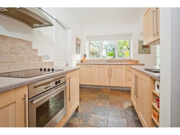 Fitted kitchen