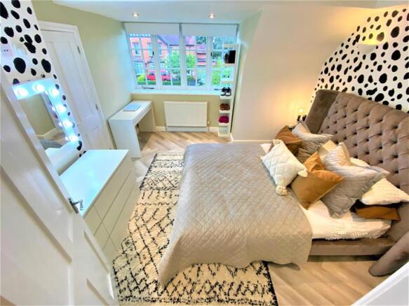 Bedroom 1.jpg