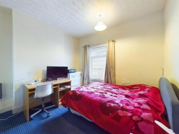 CAM03736G0-PR0093-STILL012.jpg