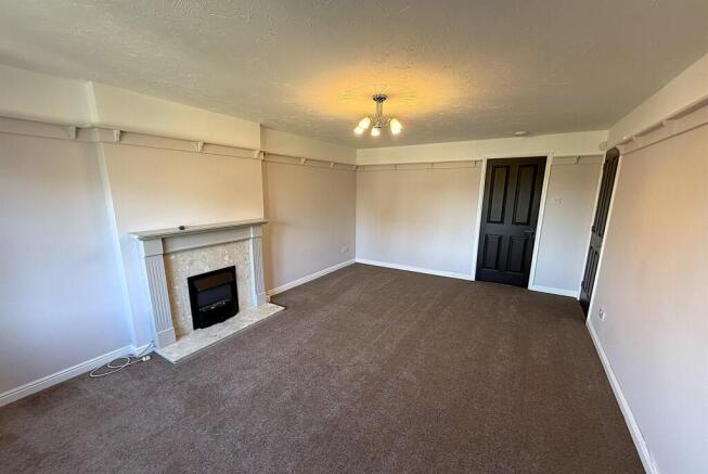 3 bed House to rent Image 6