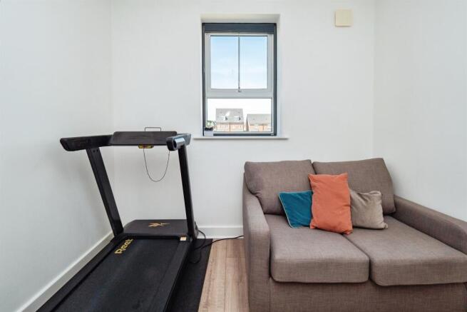 4 bed Semi-Detached for sale Image 12