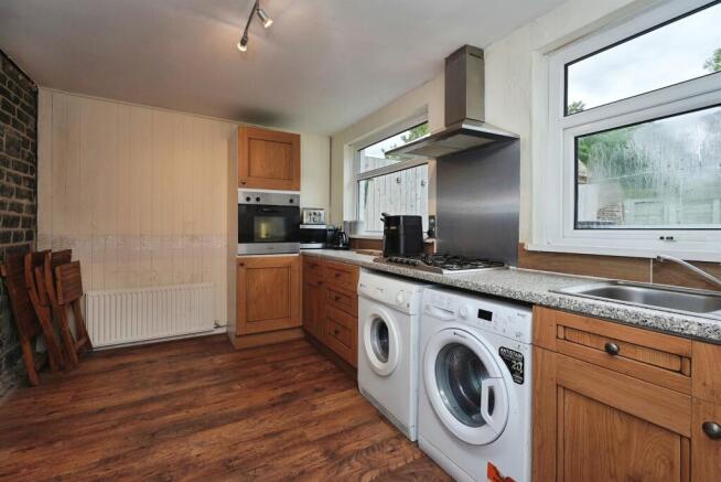 2 bed Terraced for sale Image 5