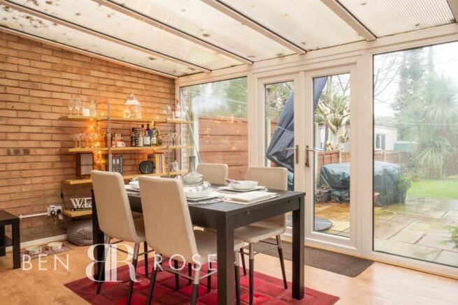 Conservatory/Dining Rom