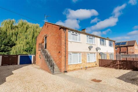 Giffard Drive, Farnborough