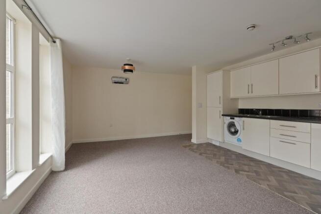 2 bed House for sale Image 8