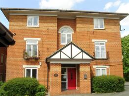 Flat 2, 6 Braithwaite Court, Alwyn Gardens, Hendon, London NW4 4XP