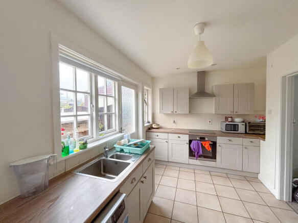 marketcls847595511-11-2025__17-13-14_IMG_8644_e...