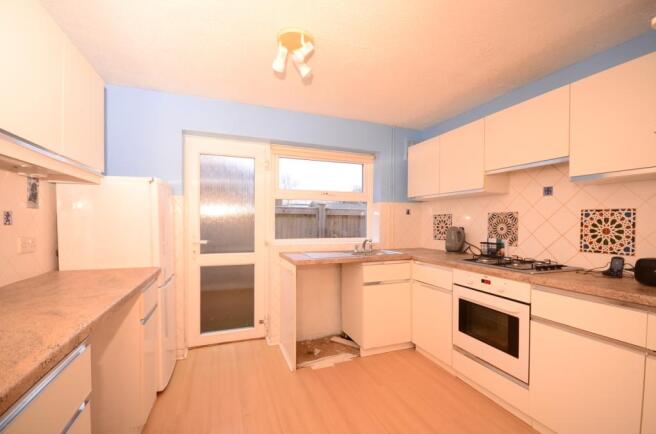 28 Barker Close k...