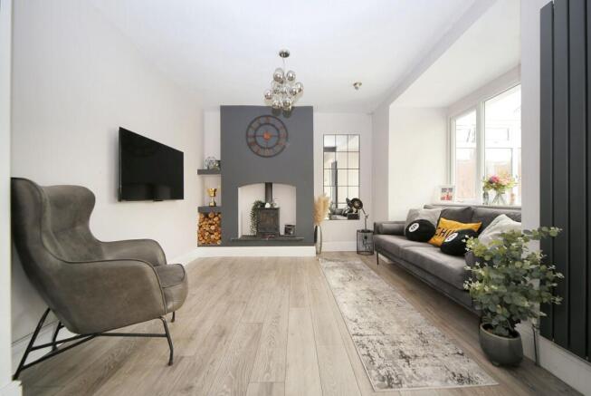 4 bed Semi-Detached for sale Image 10