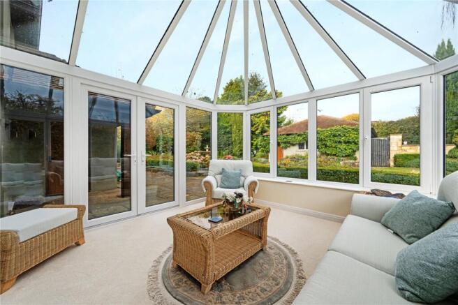 4 bed Detached for sale Image 5